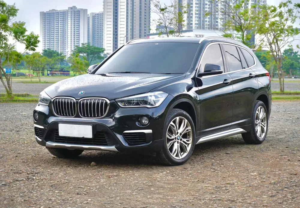 BMW X1 F48 sDrive18i xLine 2018 Hitam Mulus Siap Pakai DP Ringan