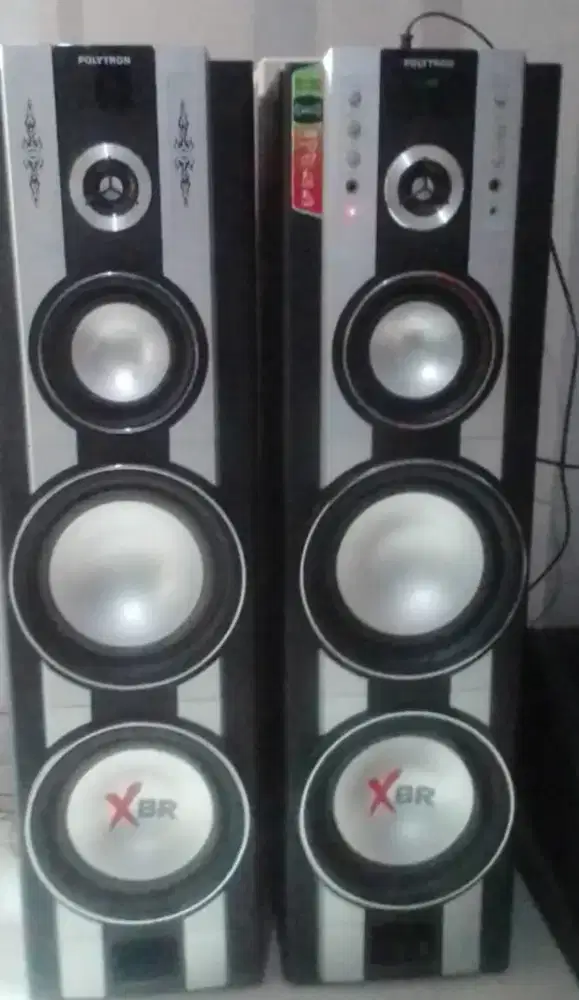 Speaker aktif polytron