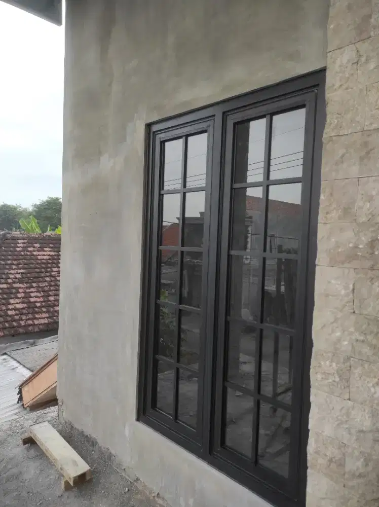 Jendela 2 daun + ornamen