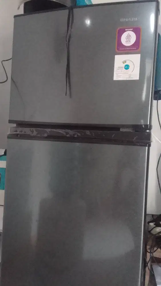 Kulkas sharp dingin