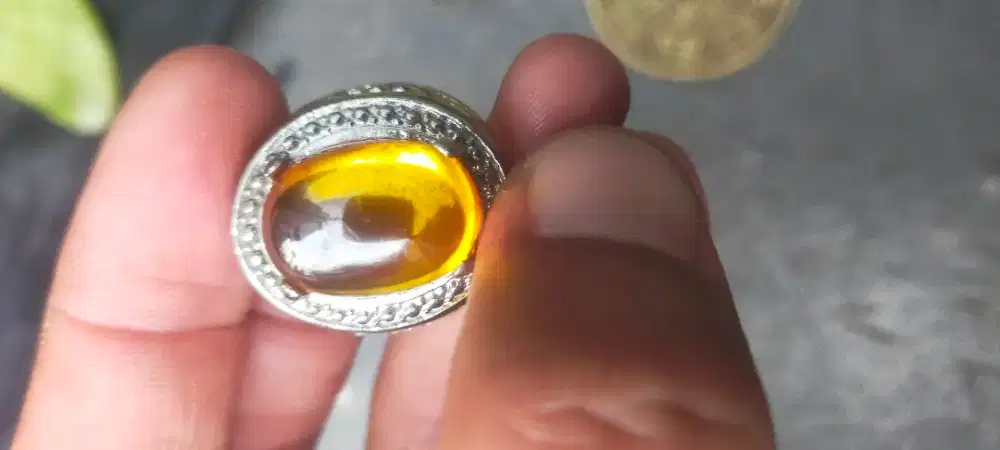 Batu yellow king safir