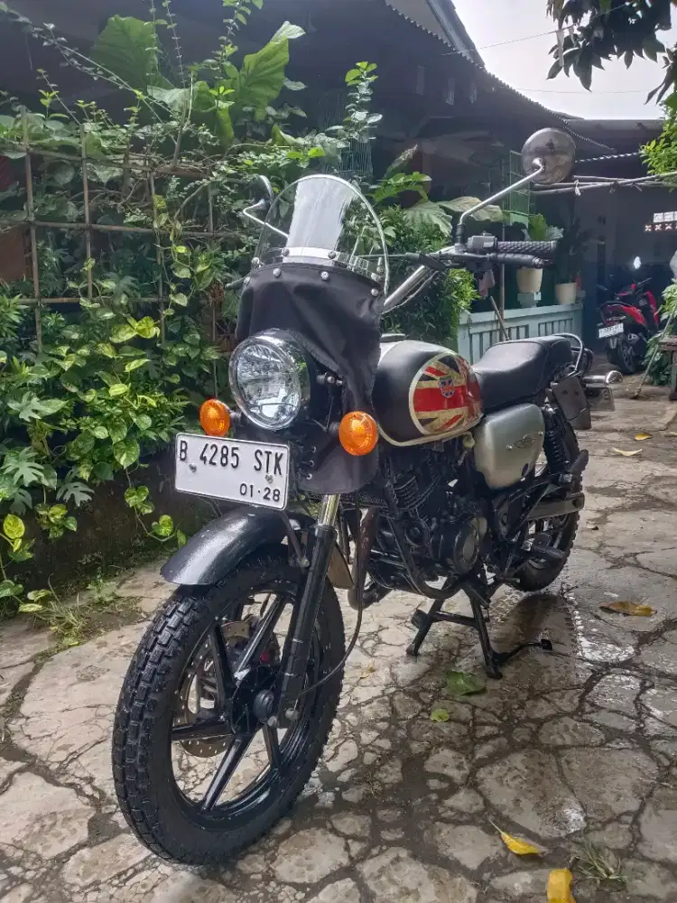 Custom British Japs Klasik Honda Suzuki Kawasaki Yamaha Bratstyle