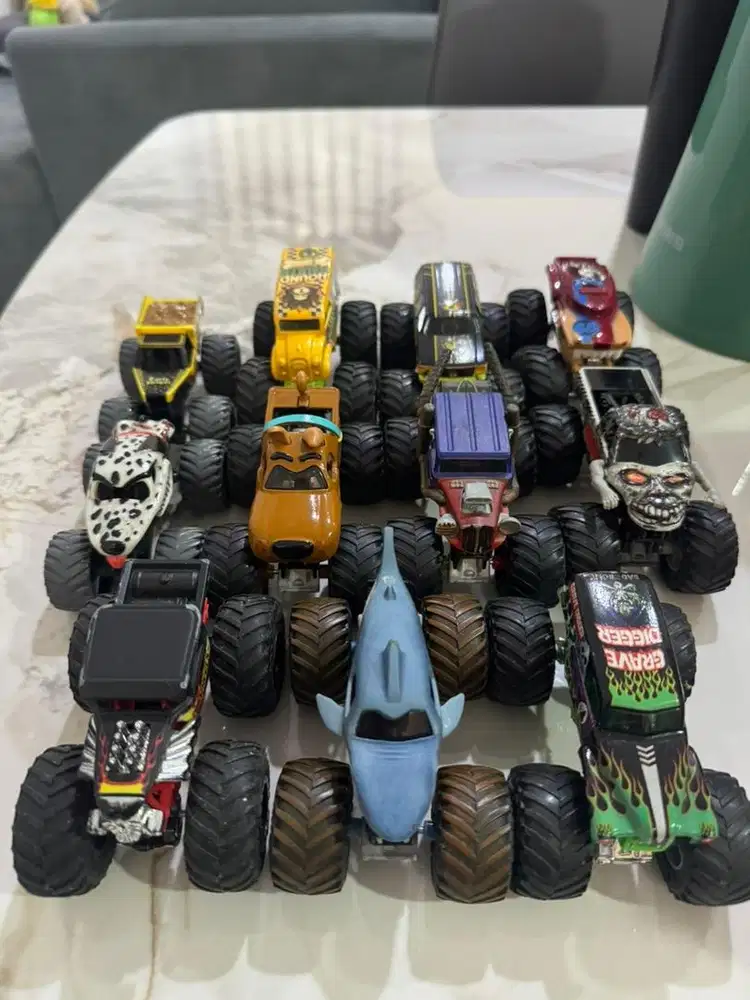 Monster truck 11 pcs