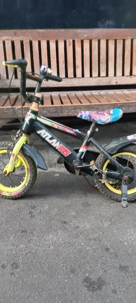 Di jual sepeda ukuran 12in
