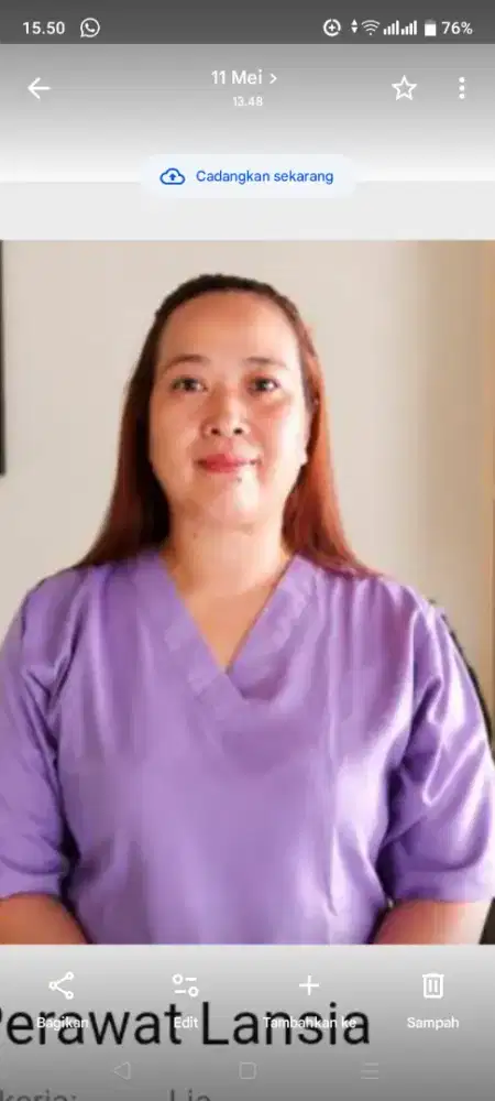 Mencari loker, lansia