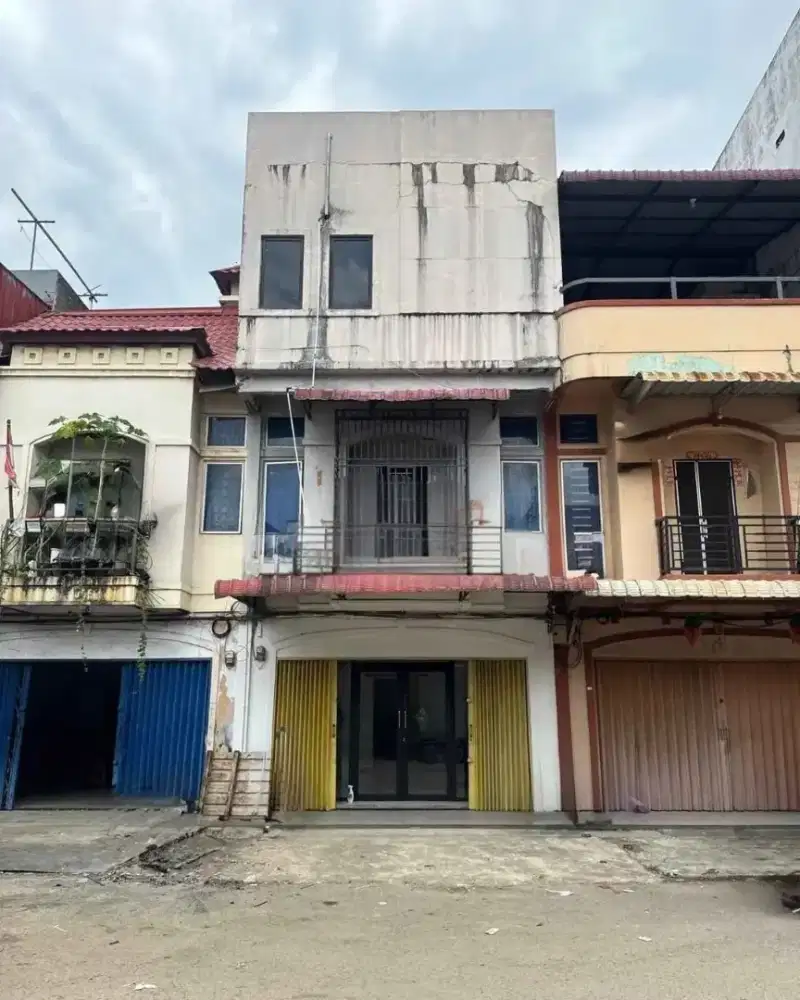 DIJUAL CEPAT‼️
1 unit ruko  3,5 lantai siap pakai,Nagoya Newton