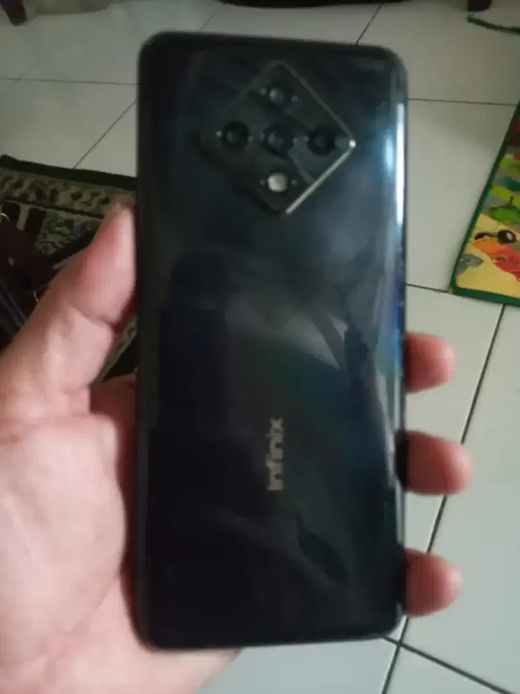 Infinix z8 8/128 gb
