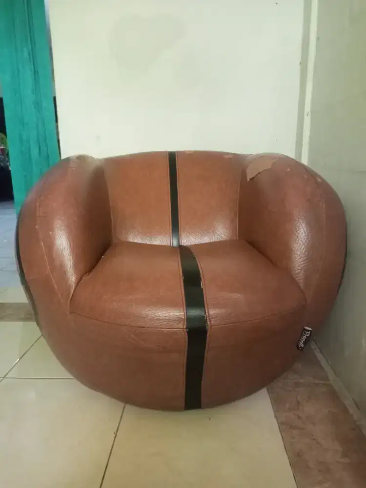 Kursi Putar Basket