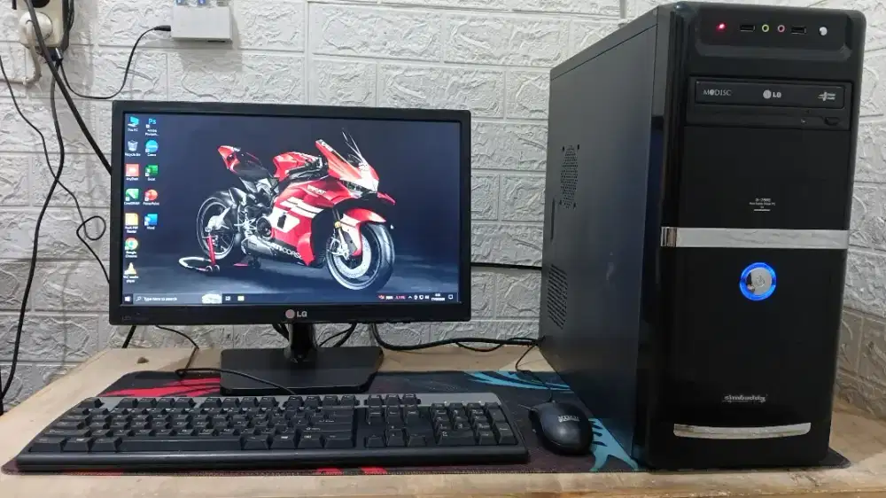 Komputer PC CPU Lengkap Monitor Siap Pakai