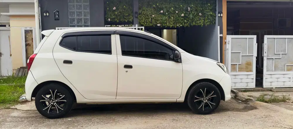 Daihatsu Ayla 2016