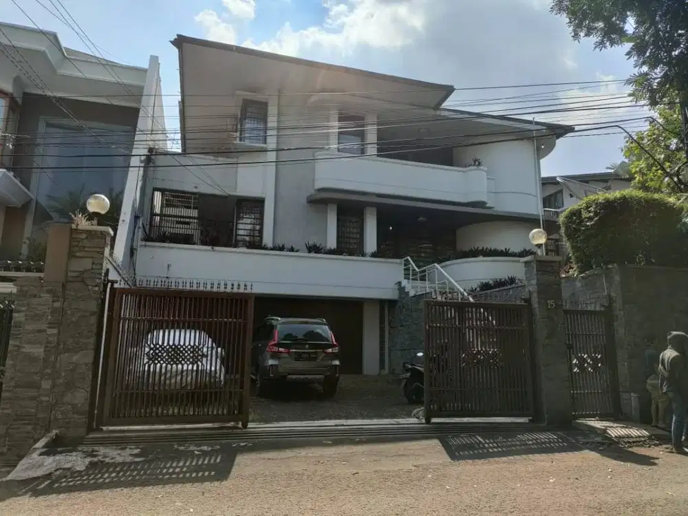 [DIJUAL] Rumah Mewah 3 Lantai di Setrasari III Bandung