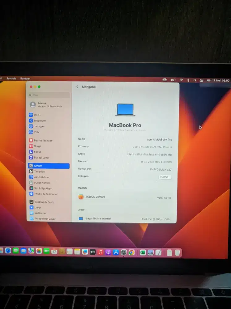 Dijual Macbook Pro 13 i5 2017 8/128 GB