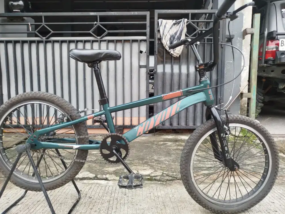 Sepeda BMX Element Coyote