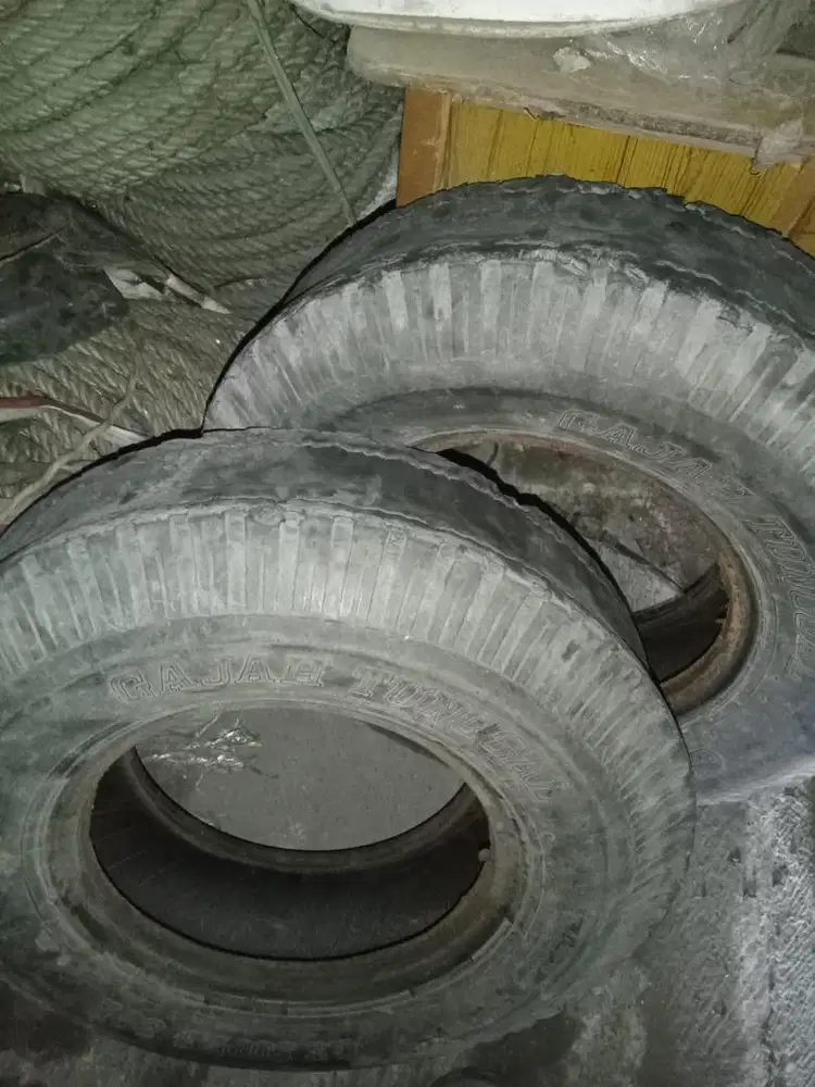 BAN TRUK ENGKEL MERK GAJAH TUNGGAL