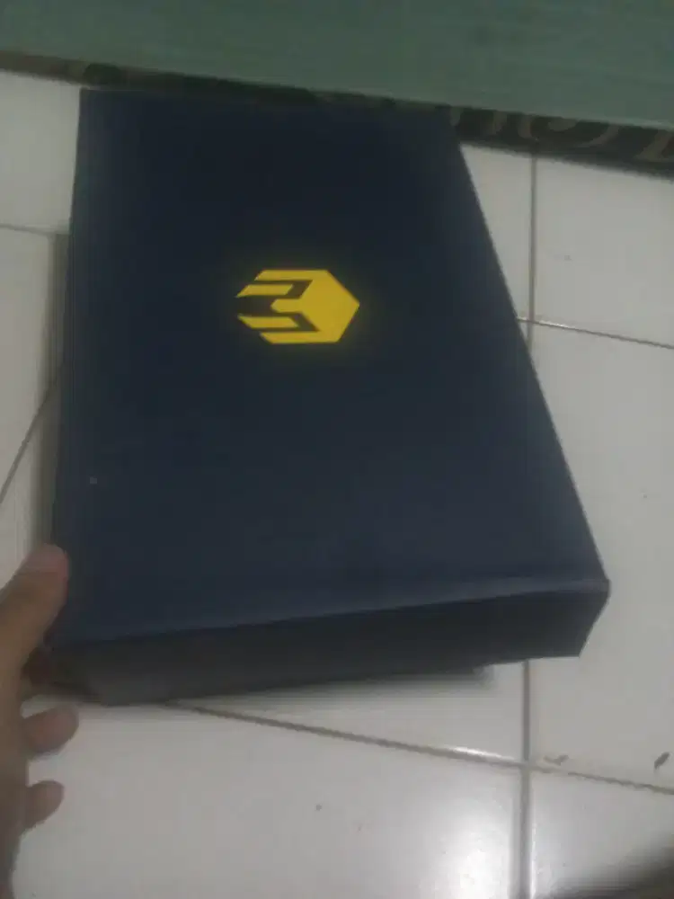 Sepatu mills ukuran 41