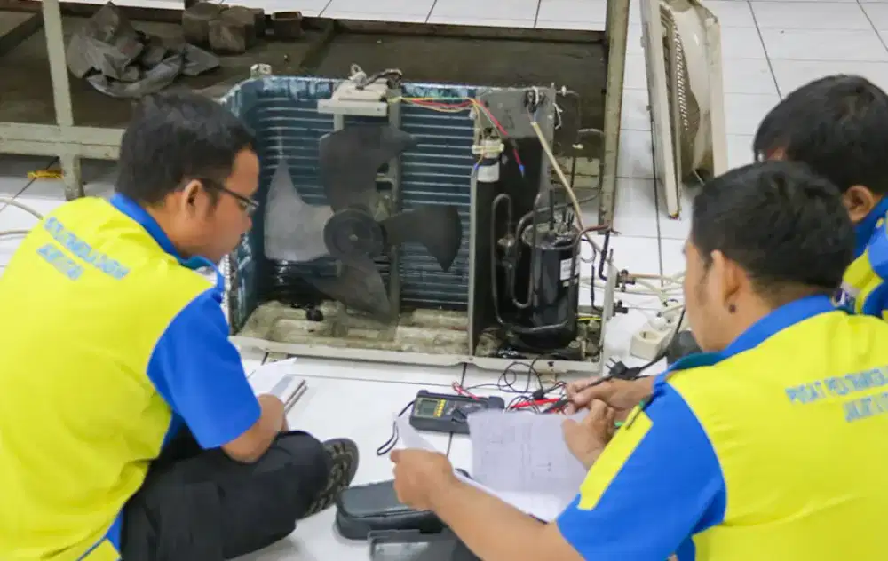 Service Ac,Kulkas,Pompa Air,Mesin Cuci dan Bongkar Pasang AC.