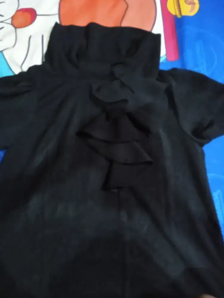 baju atasan wanita hitam