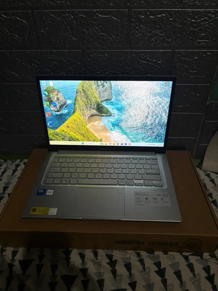 Asus vivobook 14 A1404VAP Baru