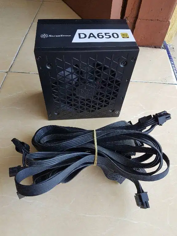 PSU Silverstone DA650 650w 80+ Gold Full Modular 8 pin vga