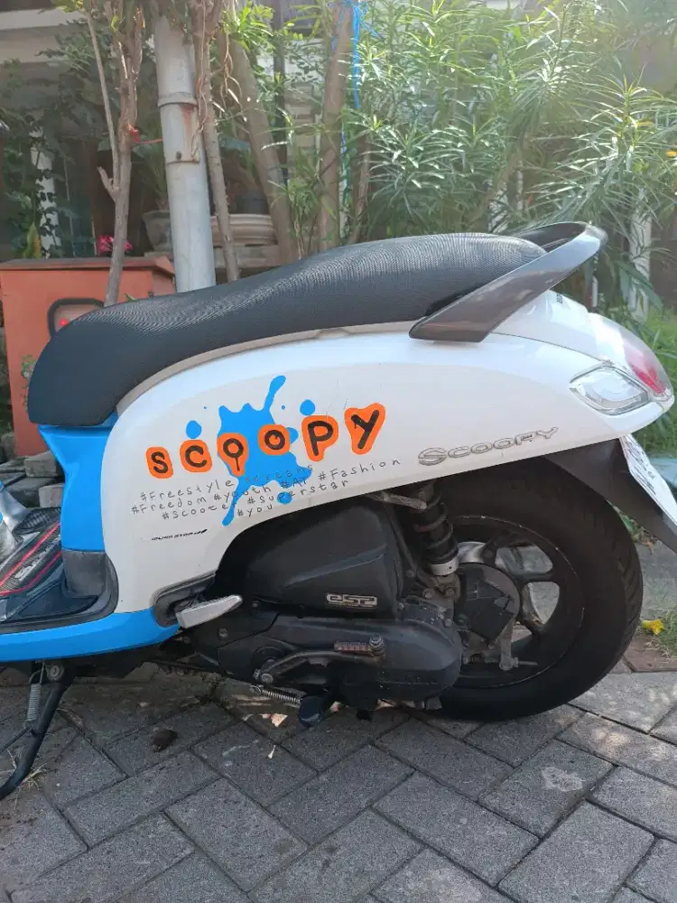 KM30 SCOOPY PLAY FULL PUTIH BIRU 2019