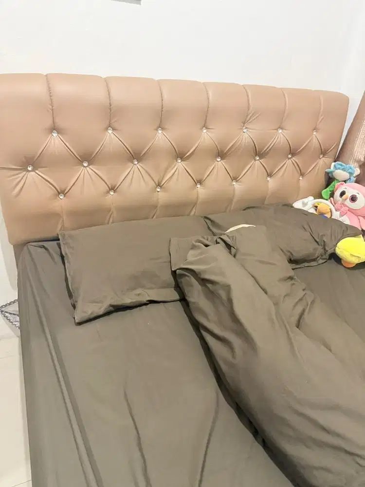Spring bed + dipan