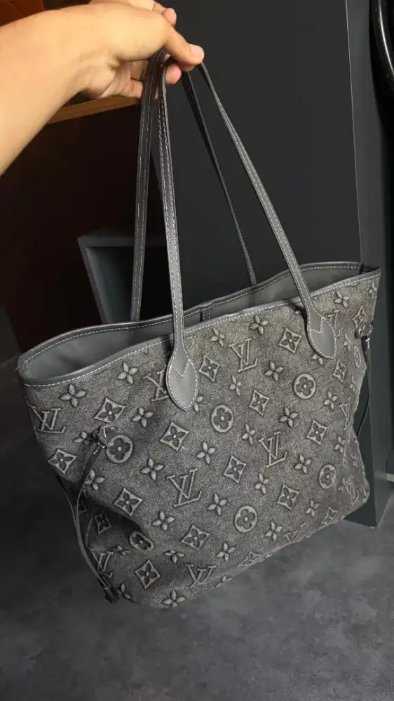 LV NEVAFUL TOOTBAG TAS UNISEX