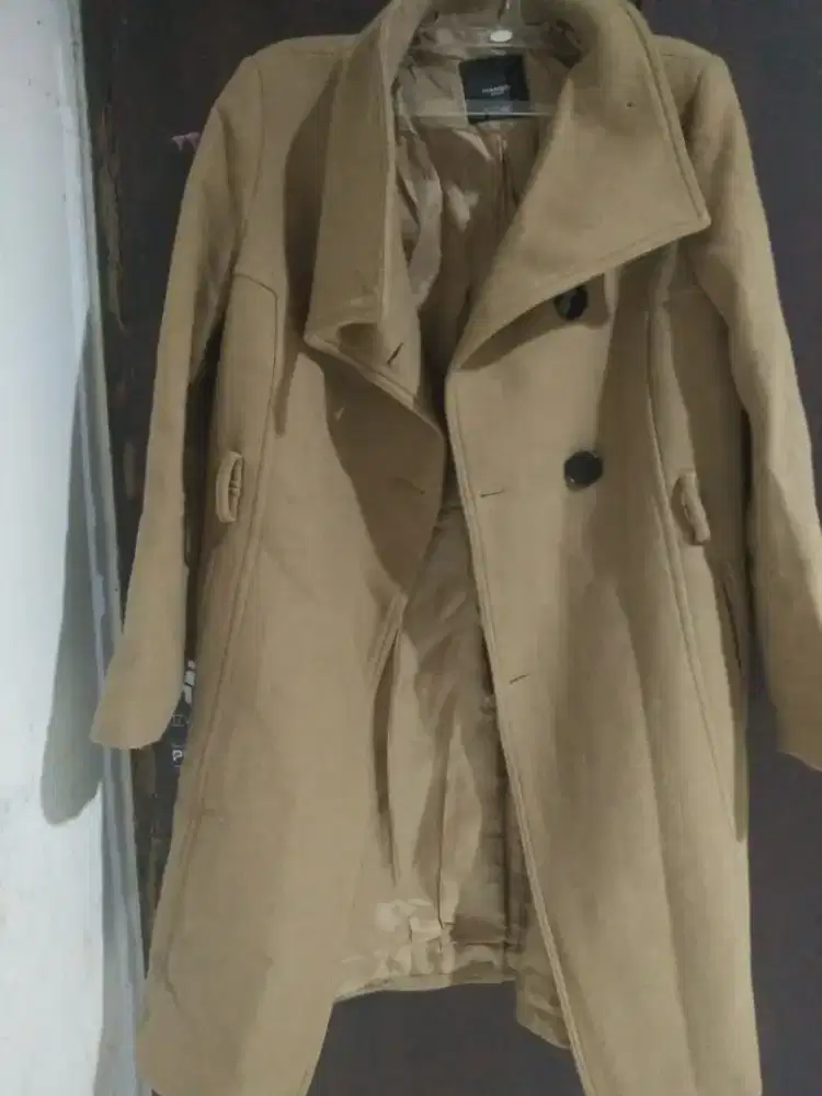 Coat wanita mango