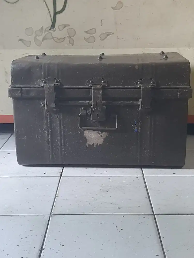Koper Besi kolonial Belanda