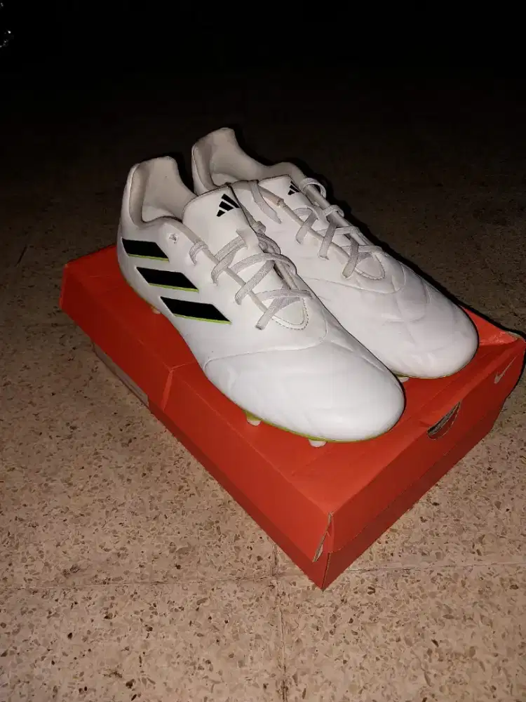 Sepatu Bola Adidas Copa Pure 4FG