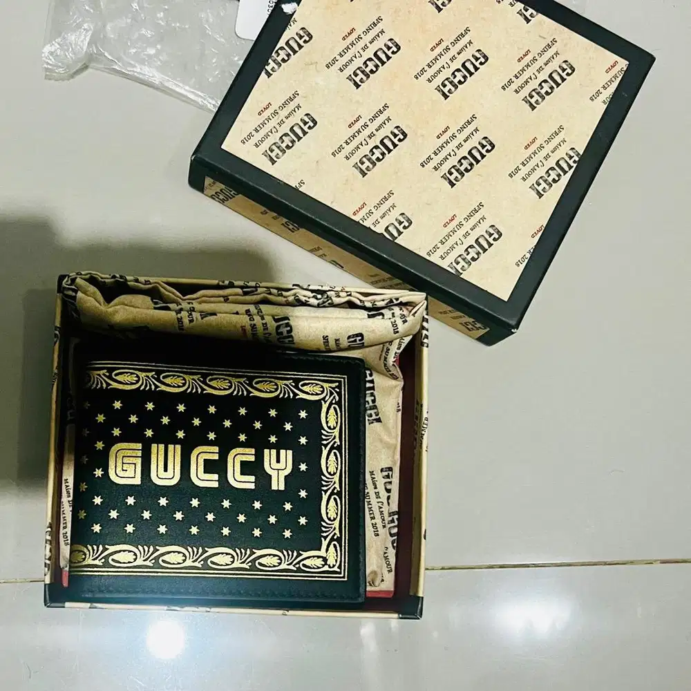 Gucci sega wallet