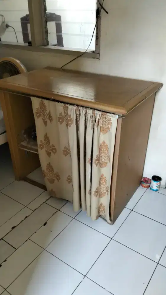 Lemari kayu full berat 100x61x85cm
