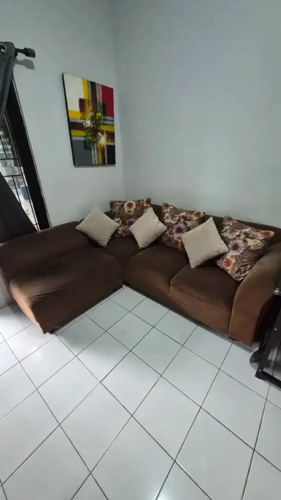 Sofa L ukuran 200 x 180 cm