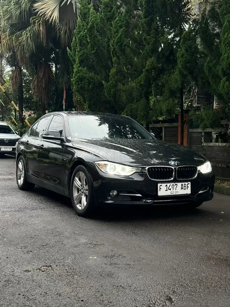 BMW 320i F30 Sport AT 2014