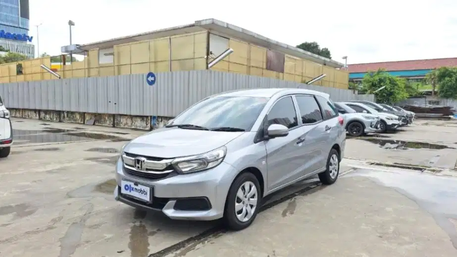 DP MURAH - Honda Mobilio 1.5 S Bensin-MT 2017 Abu-Abu