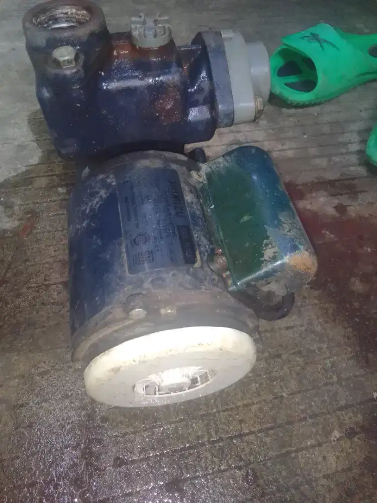 mesin pompa air Shimizu suara Alus