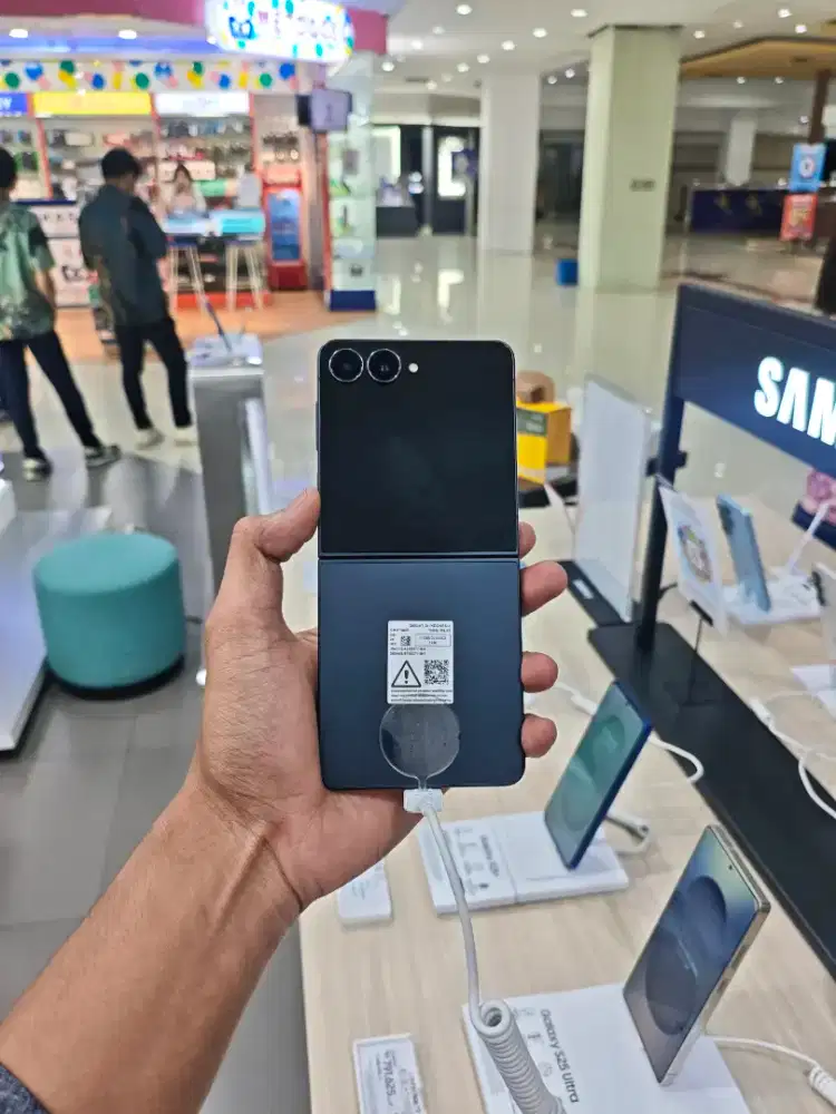 Samsung Galaxy Zflip 7 ready cicilan syarat cukup KTP promo bebas angs