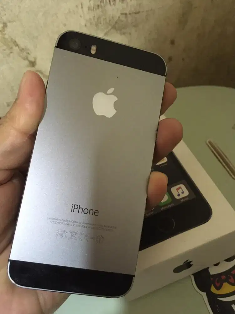 Iphone 5s grey 16 lgb