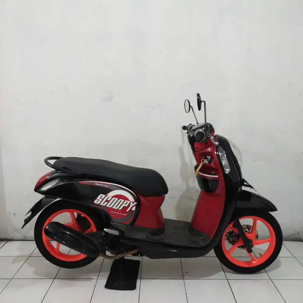 Honda Scoopy Fi 2013 Bagus lengkap