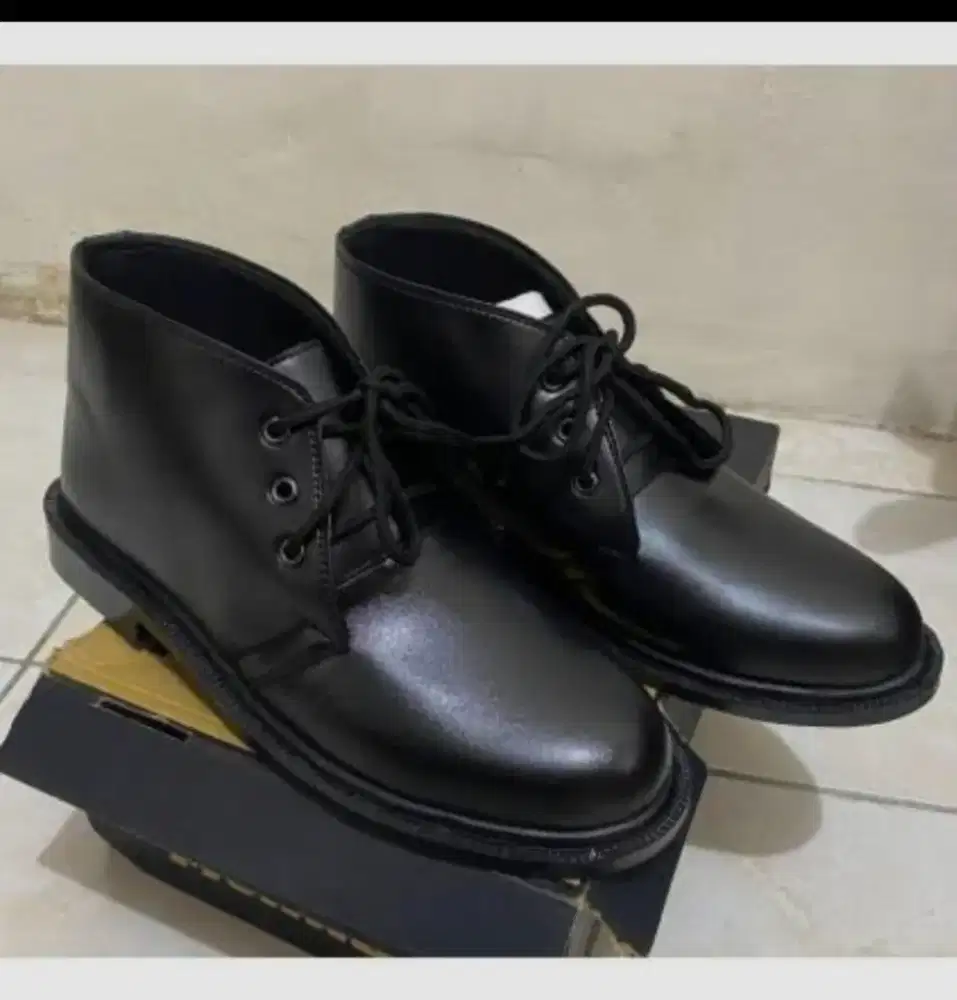 Sepatu PDH security standar