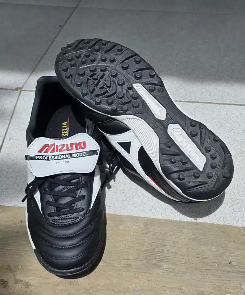 Mizuno morelia asli vietnam (bekas 2-3 kali pemakaian)