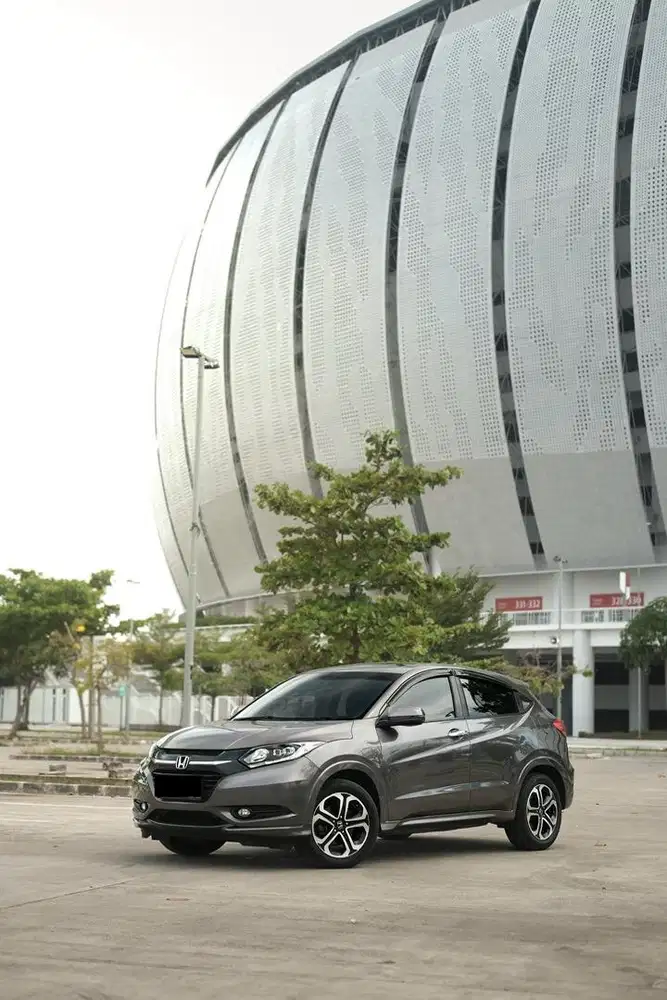 Honda HRV Prestige 1.8 2016 Low KM Panoramic Sunroof AT Automatic HR-V