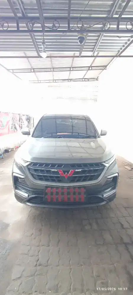 Almaz Exclusive AT 2022 Silver 7 seater