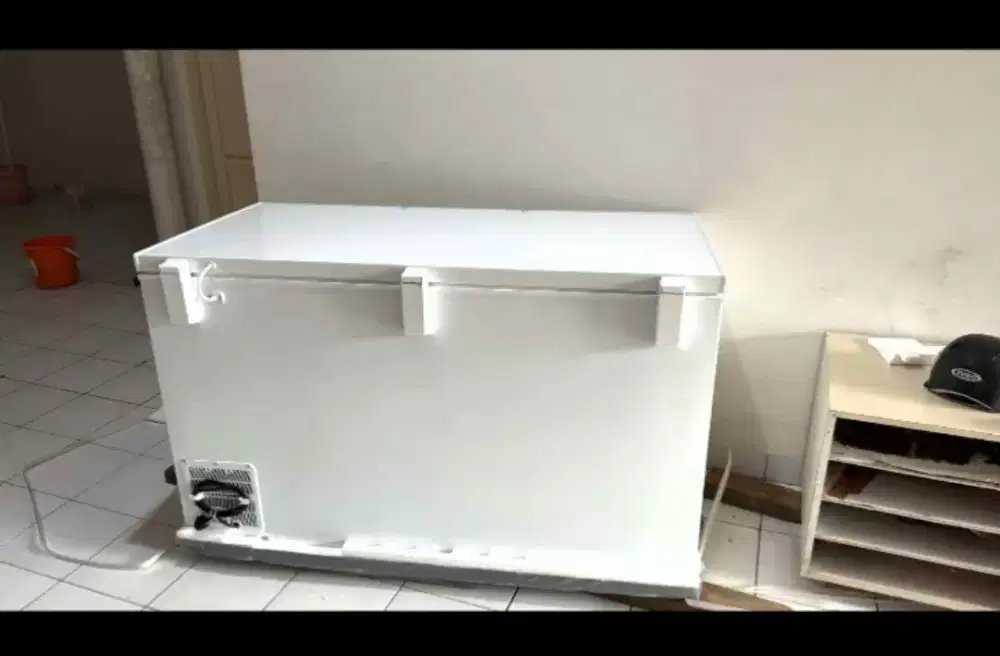 Freezer Box MIDEA