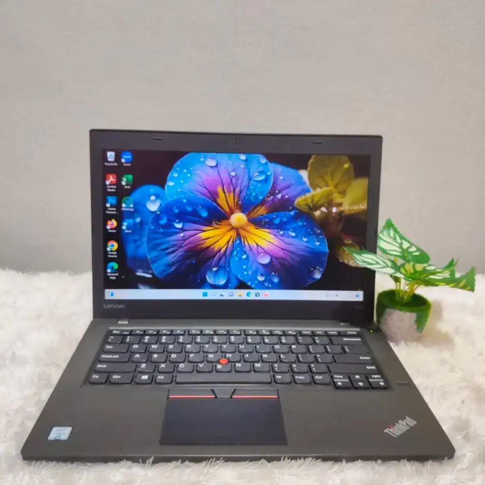 LENOVO THINKPAD T460 INTEL CORE I5 6200u RAM 8GB SSD 256GB LAYAR 14.0