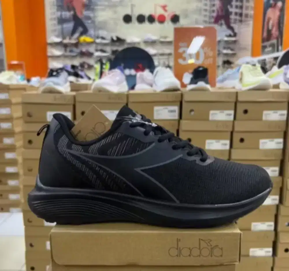 Diadora full black ori