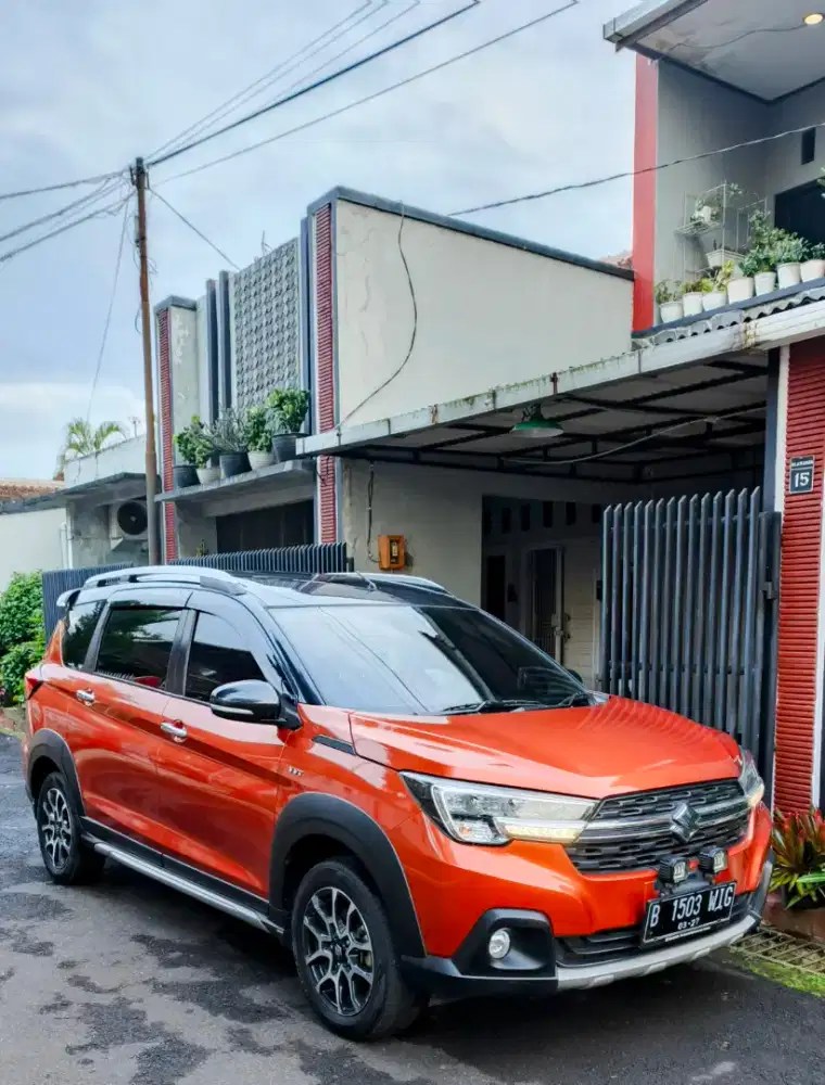 Suzuki XL7 Alpha Sport 2022 AT Orange