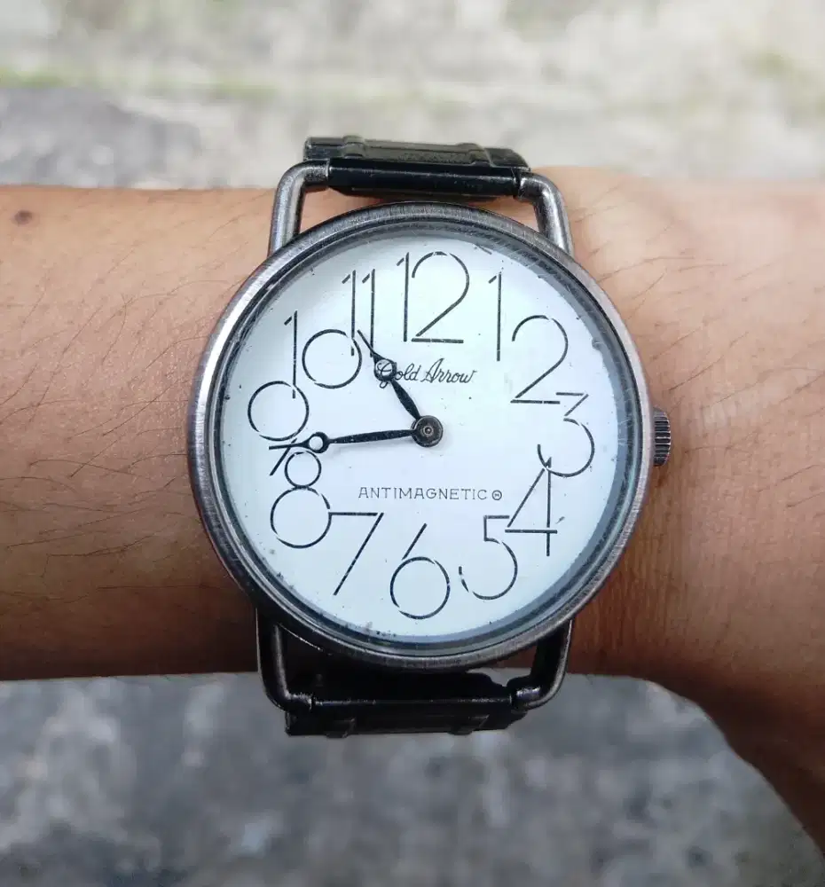 Jam tangan Gold Arrow
