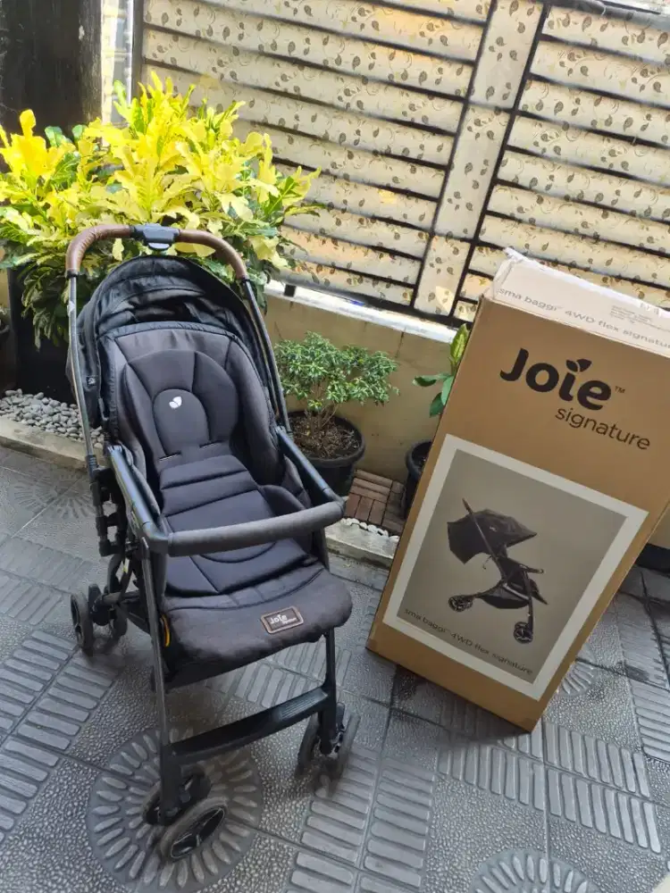 Stroller Signature