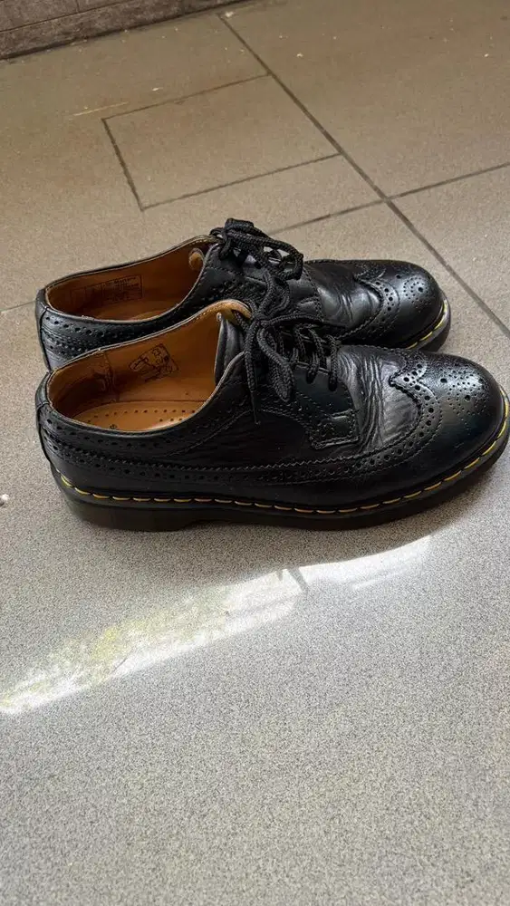 DOCMART DR MARTENS 3989