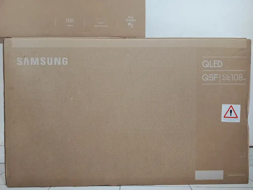 Samsung 43 QLED 4K UHD SmartTV Netflix YouTube Garansi Resmi BARU
